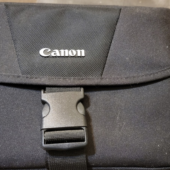 Canon EOS Rebel T5 - Picture 10 of 11